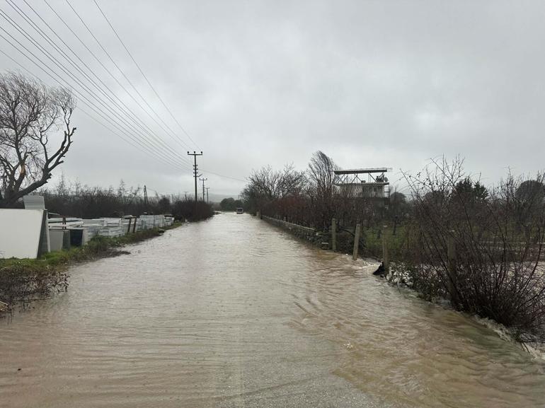 Çanakkalede sağanak hayatı olumsuz etkiledi