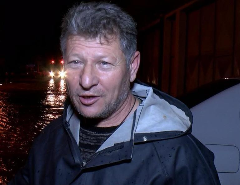 İzmir’de sağanak sırasında kamyonetle alt geçitte mahsur kalan sürücü öldü