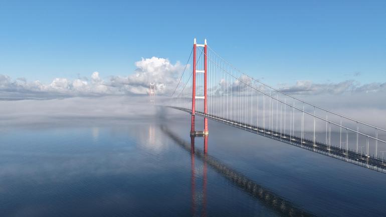 Çanakkale Boğazı, sis nedeniyle çift yönlü olarak ulaşıma kapatıldı