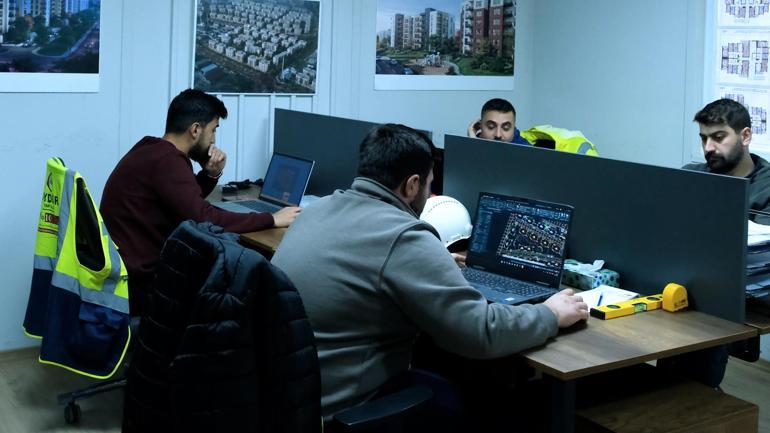 Bakan Kurum: Asrın İnşasının emekçileriyle gurur duyuyoruz