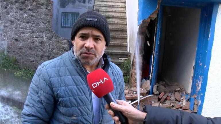 Beyoğlunda yokuştan kayan araç binaya çarptı: Ucuz atlattık