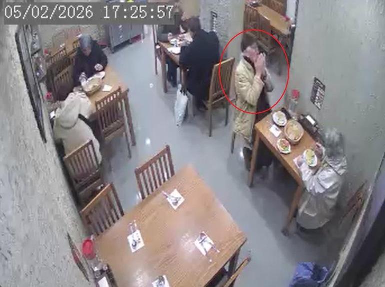 Komiser, nefes borusuna yiyecek kaçan kişiyi Heimlich manevrasıyla kurtardı