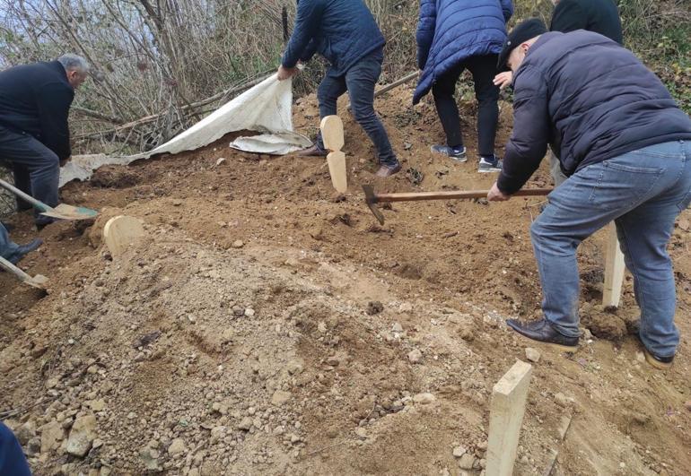 1 gün arayla ölen 56 yıllık çift yan yana toprağa verildi