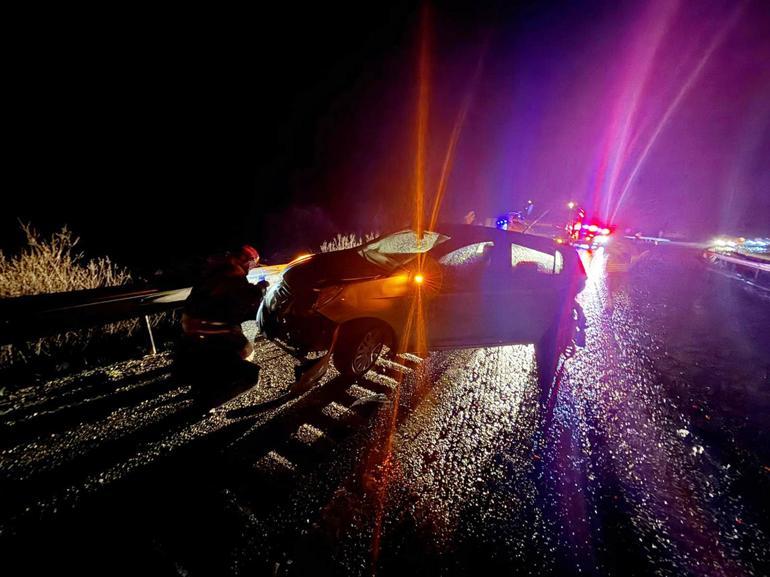 Manisa’da kaza yapan otomobile başka bir otomobil çarptı; 2 yaralı