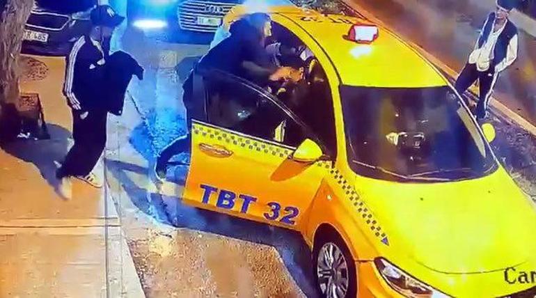 Avcılarda 4 kişiden fazla yolcu kabul etmeyen taksi şoförünü tehdit etti, aracı tekmeledi