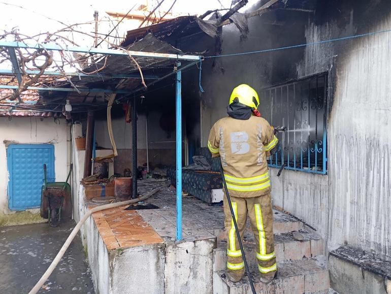 Bedensel engelli, yalnız yaşadığı evinde çıkan yangında öldü