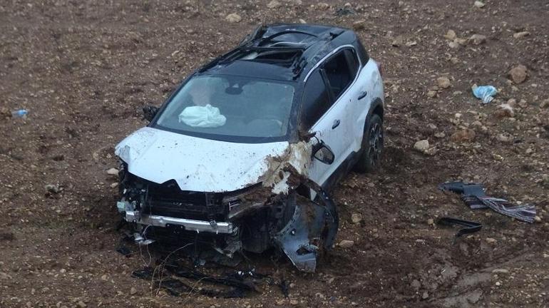 Gercüş’te otomobil şarampole yuvarlandı: 3ü çocuk 5 yaralı