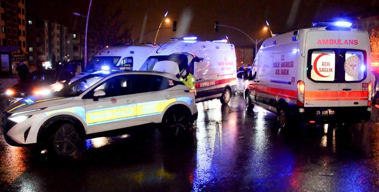 Erzurumda 2 otomobil ve 1 kamyonetin karıştığı kazada 9 kişi yaralandı