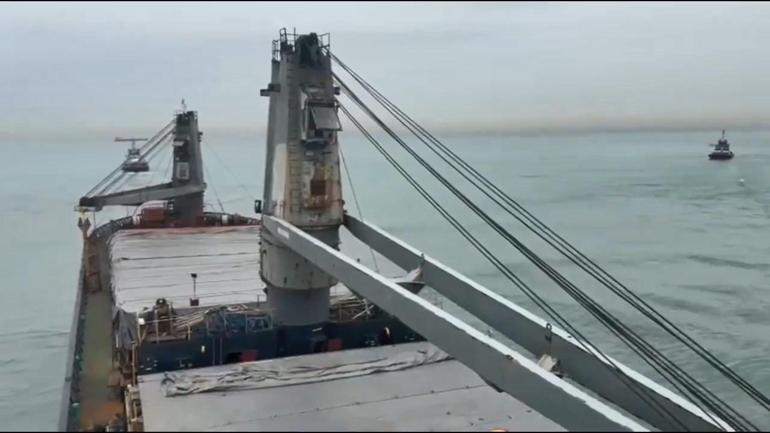 Sarıyerde karaya oturan gemi kurtarıldı