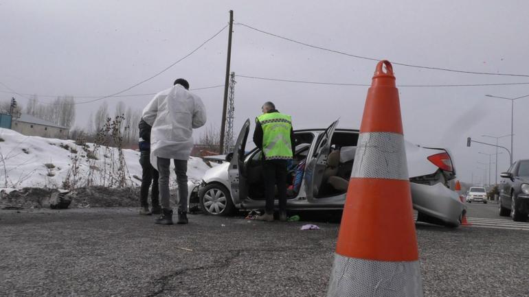 Bingölde otomobiller çarpıştı: baba- oğul öldü, 4 yaralı