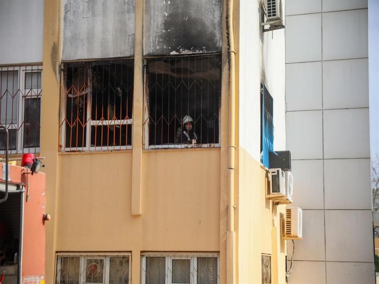 İlkokulda yangın çıktı; öğrenciler tahliye edildi