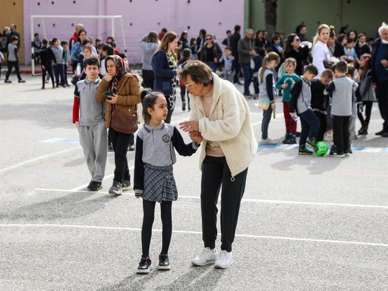 İlkokulda yangın çıktı; öğrenciler tahliye edildi