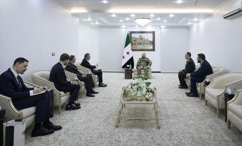 Türkiye’nin Şam Büyükelçisi Yılmaz, Suriye Savunma Bakanı Ebu Kasra ile bir araya geldi