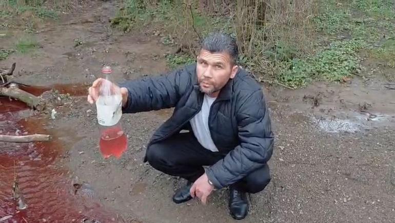 Ömerli Barajı yakınında kırmızı renkli akan dere tedirginliği