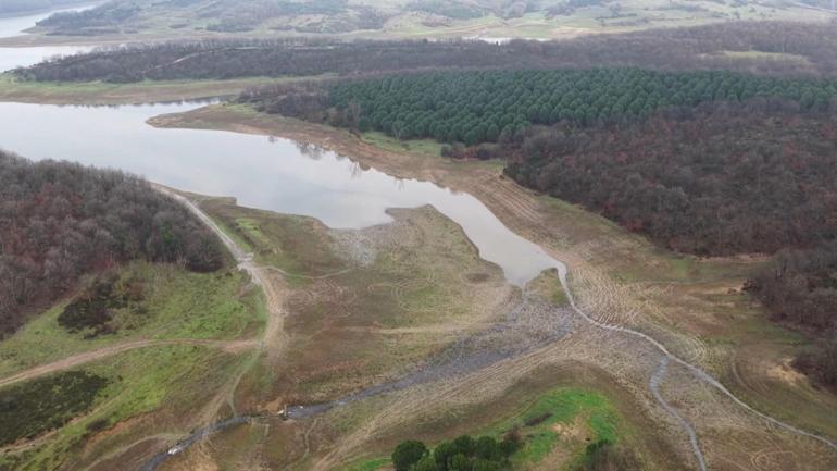 Ömerli Barajı yakınında kırmızı renkli akan dere tedirginliği