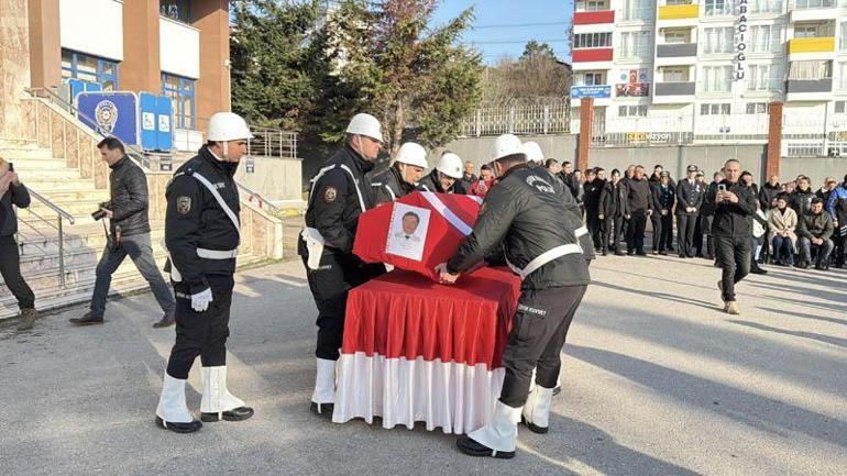 Emekliliğine 4 gün kala kazada ölen polis için tören