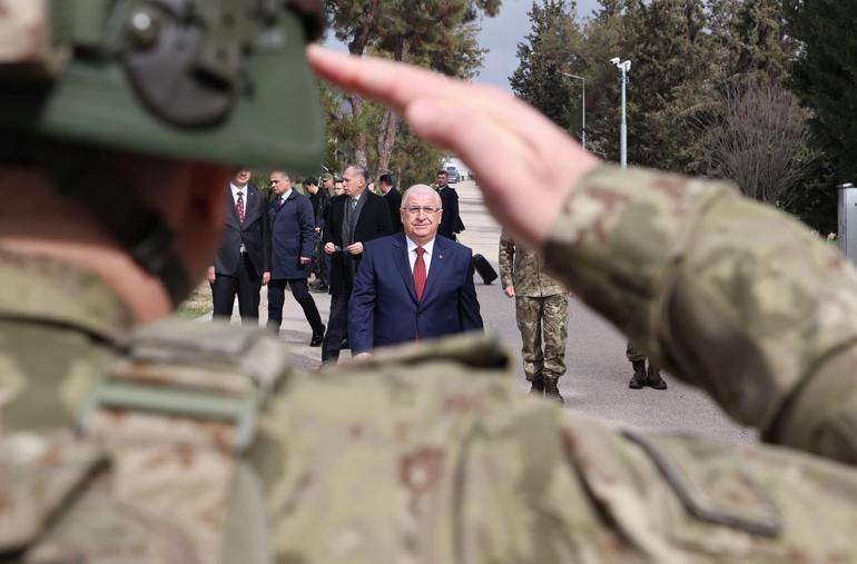 Bakan Güler, Kiliste birlikleri denetledi