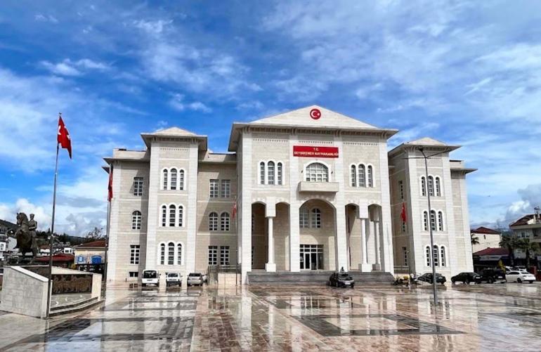 Kaymakamın koruması ve şoförü tutuklandı