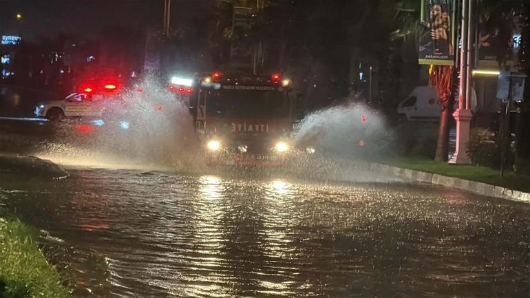 Bodrum’da yağış uyarısının ardından okullara 1 gün ara verildi