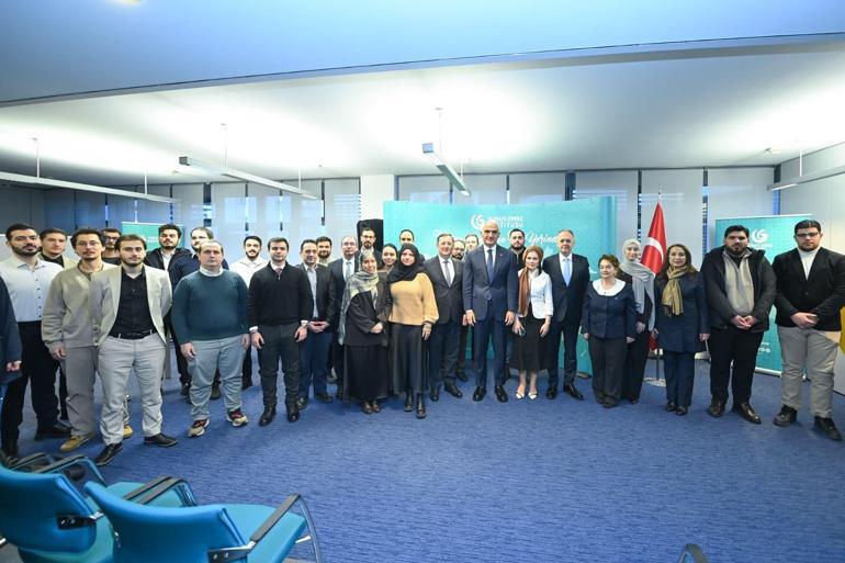 Bakan Ersoy, Berlinde Yunus Emre Enstitüsünü ziyaret etti