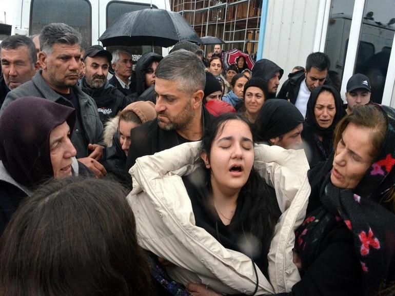 Ayrılmak isteyen kız arkadaşını otomobilde boğup, teslim oldu