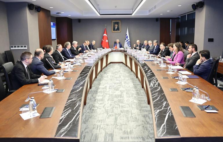 Bakan Bolat: 2025te hizmetler dış ticaretinde net 63,5 milyar dolarlık fazla elde edildi