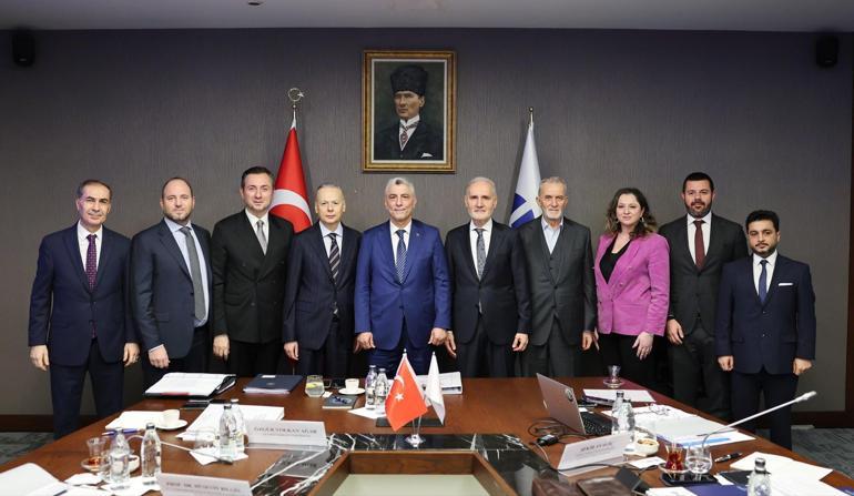 Bakan Bolat: 2025te hizmetler dış ticaretinde net 63,5 milyar dolarlık fazla elde edildi