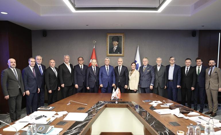 Bakan Bolat: 2025te hizmetler dış ticaretinde net 63,5 milyar dolarlık fazla elde edildi