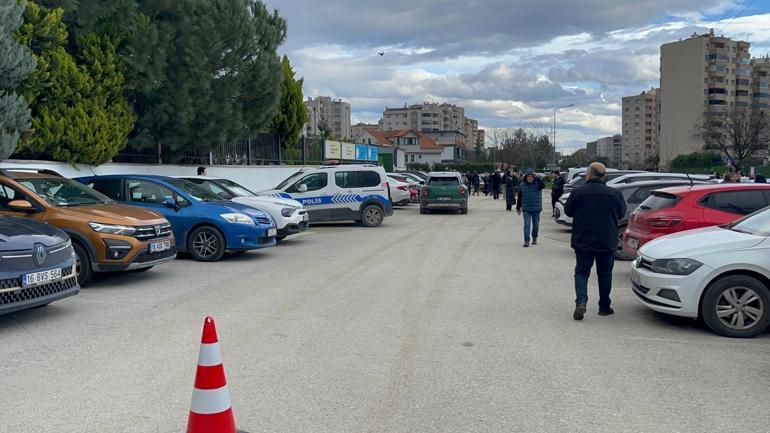 Okul çıkışı, eski sevgilisi tarafından sırtından vurulan öğretmen yaralandı