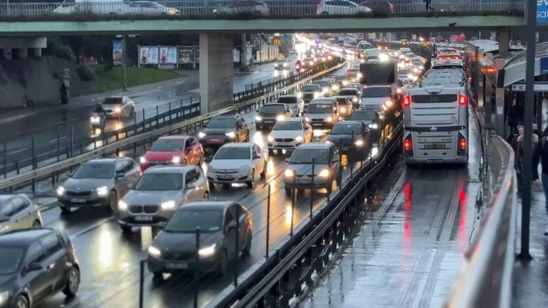 İstanbulda trafik yoğunluğu yüzde 89a ulaştı