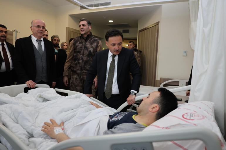 Bakan Çiftçiden, operasyonda yaralanan özel harekat polisine, geçmiş olsun telefonu