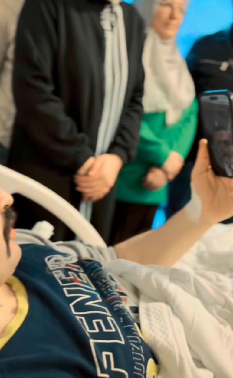 Bakan Çiftçiden, operasyonda yaralanan özel harekat polisine, geçmiş olsun telefonu