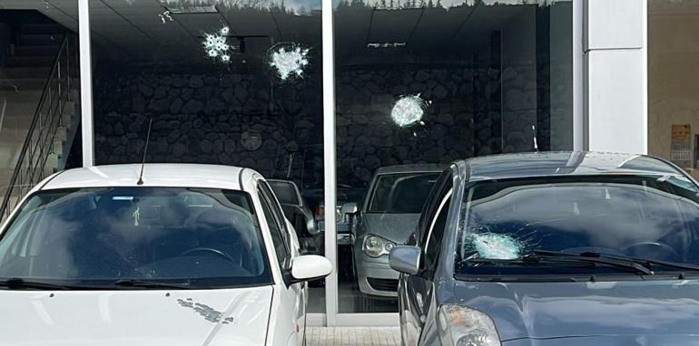 Çorumda iş yerine silahlı saldırı kamerada