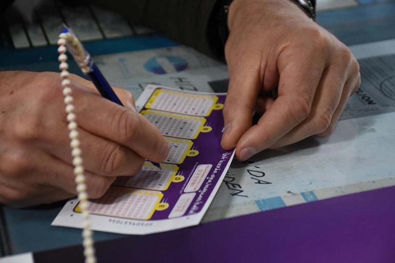 ‘Hızlı On’ İzmir’de bir talihliye 15 milyon lira kazandırdı