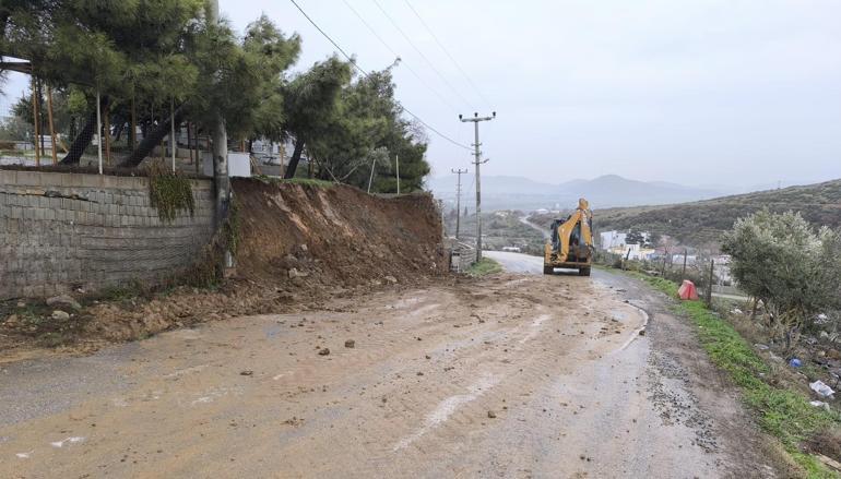Gaziantep’te sağanak nedeniyle mezarlığın istinat duvarı çöktü