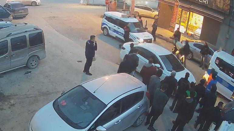 Malatyada birlikte yaşadığı kadını sokak ortasında silahla tehdit etti; o analar kamerada