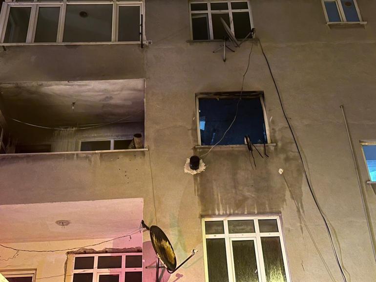 Sancaktepe’de 3 katlı binada yangın: 1 yaralı