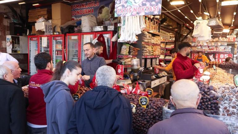 Mısır Çarşısında Ramazan öncesi alışveriş yoğunluğu