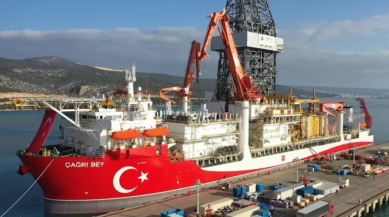 Bakan Bayraktar: Türkiye Cumhuriyeti tarihinin en büyük projesi Mersinde hayata geçiyor