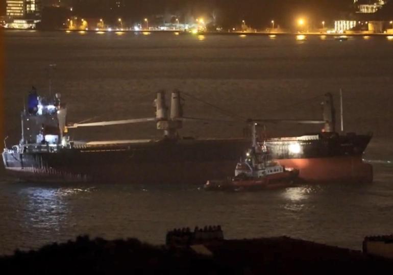 Sarıyer’de kurtarılan kargo gemisi, bu kez fırtınada sürüklendi