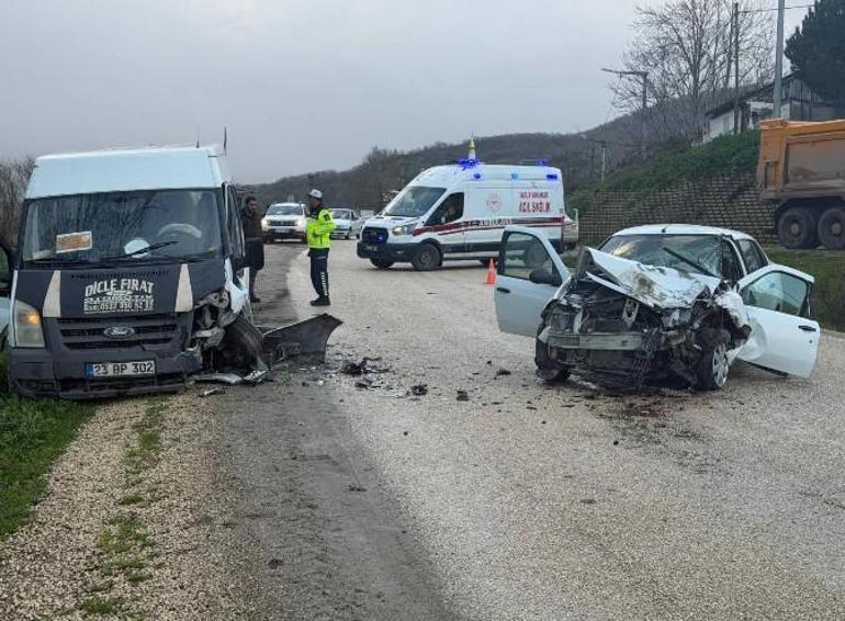 Virajda sollama kazası kamerada; 3 yaralı