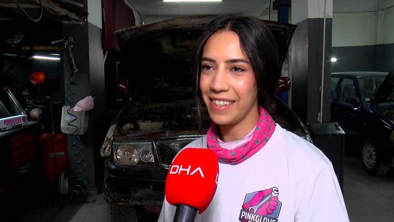 Oto sanayinin pembe eldivenli ustası Amine: Kadınların çalıştığı tamirhane açmak istiyorum