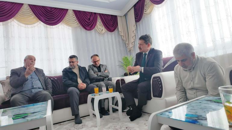 İzmir Cumhuriyet Başsavcısı Yeldandan, öldürülen Mihribanın ailesine taziye ziyareti