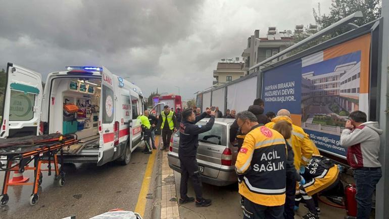 Fethiye’de otomobil istinat duvarına çarptı: 1 ölü, 3 yaralı