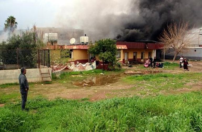 Ekmek fırını çıkan yangında kullanılamaz hale geldi