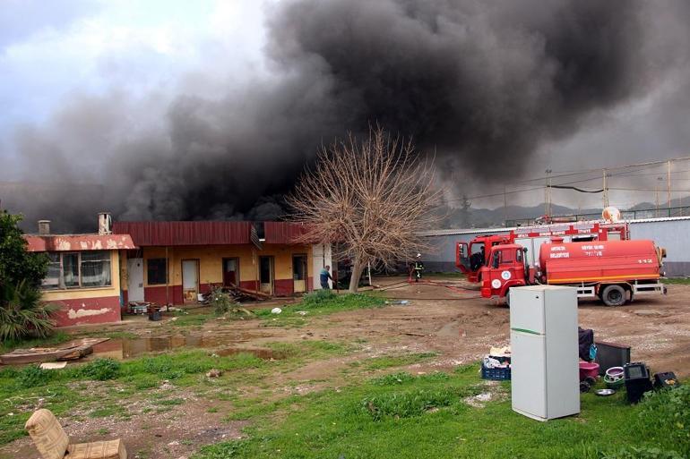 Ekmek fırını çıkan yangında kullanılamaz hale geldi