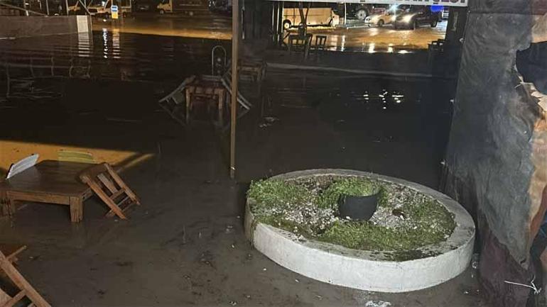 Çanakkale’de sağanak: Kepez Çayı ve Sarıçay taştı