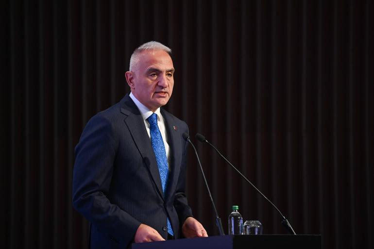 Bakan Ersoy: Dizilerin her bir bölümü için 100 bin dolar karşılığı Türk lirasına kadar destek sağlayacağız