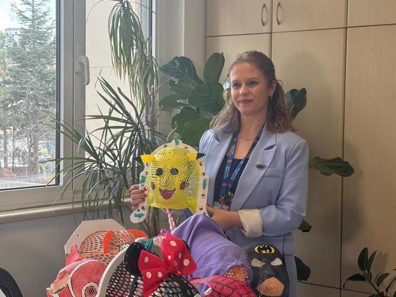 Radyoterapi gören çocuklara çizgi film kahramanlı maske