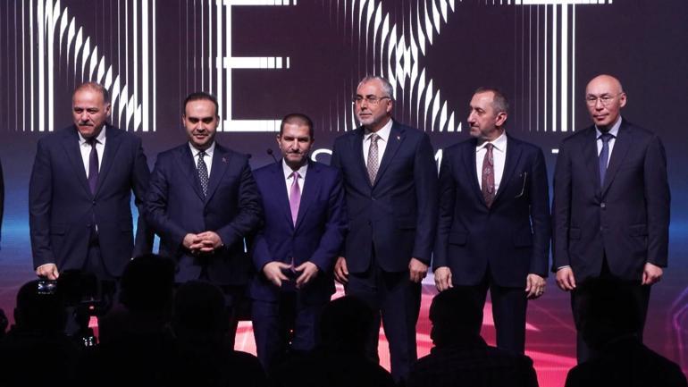 Bakan Işıkhan: Tüm yenilikçi fikirlerin kaptan köşkünde olmamız gerektiğine inanıyorum